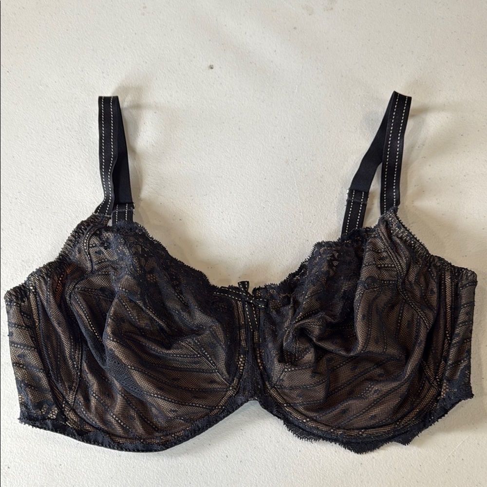 Chantelle Elegant Black Lace Bra